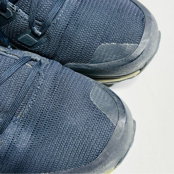 On Cloudwander Waterproof Men's Shoes - Midnight/Olive As Is with flaw - Picture 3 of 9